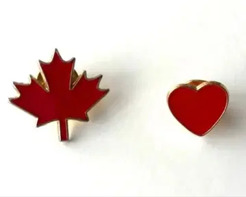 캐나다관 메이플 리프와 하트 핀 배지