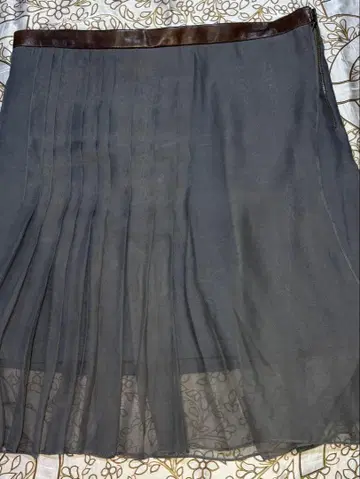 브루넬로쿠치넬리 시어 소재 플리츠 실버 그레이 중 울 미니 스커트