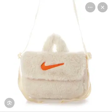 Nike 아이보리 퍼 숄더백