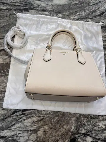 마이클코어스 백 MARILYN 사첼 미디엄 숄더백