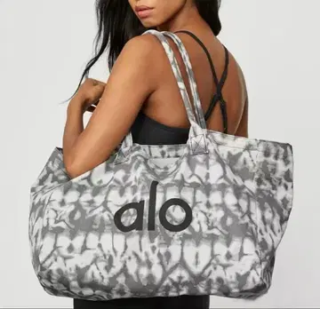 alo 타이 다이 패턴 빅 토트백
