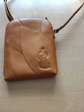 리틀무이 숄더백 내추럴 가죽 무민 미사용 새상품