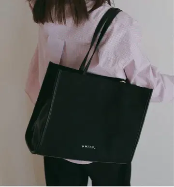 nwith. A4 사이즈 토트백 블랙