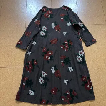 슈퍼 하카 입체 꽃무늬 절개 루즈핏 롱 원피스 브라운 프리