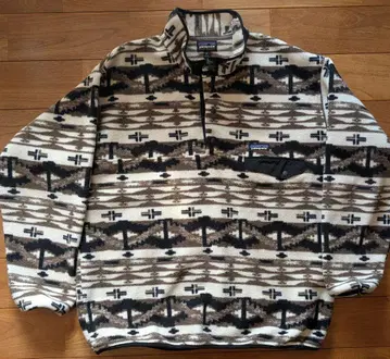 Patagonia 기하학 패턴 하프 지퍼 플리스