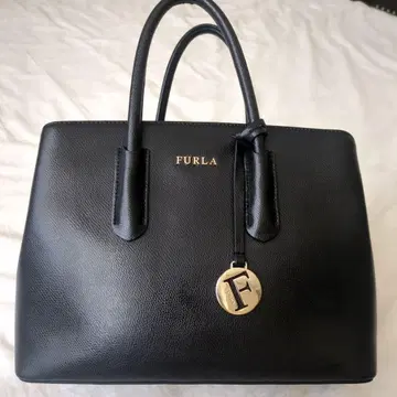 컨디션 최상 훌라 테사 핸드백 블랙