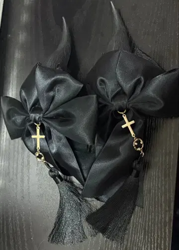 Estrellas 뿔 헤어 클립