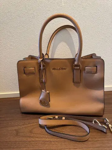 MICHAEL KORS 베이지 핸드백