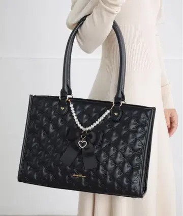 SecretDoor 퀼팅 디자인 A4 토트백 블랙