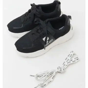 핑크하우스 P 로고 프린트 튤 사용 스니커즈