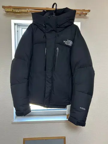 THE NORTH FACE 블랙 다운 자켓