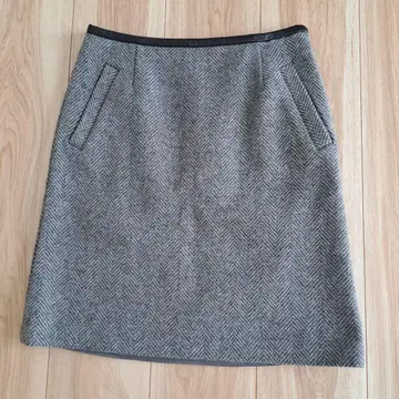 UNTITLED 언타이틀 무릎 기장 사다리꼴 스커트 울 100% 그레이