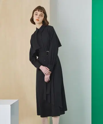 [ UNITED TOKYO ] 파이핑 플리츠 원피스 블랙