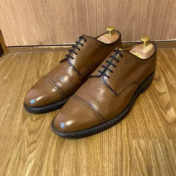 브라운 가죽 드레스 신발 캡토