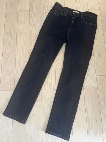 새상품급 Levi's 312 Shaping Slim 사이즈 29