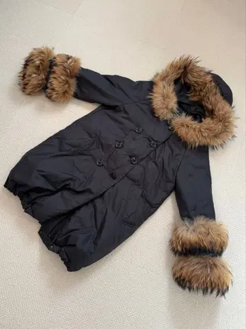 GRACE CONTINENTAL 퍼 부착 다운 자켓