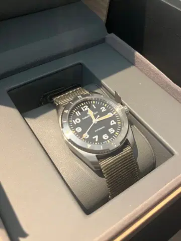 Hamilton 카키 필드 익스페디션