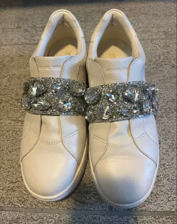 마이클코어스 비쥬 스니커즈 (7.5)