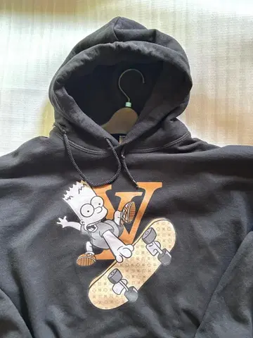 버드 심슨 후드티 블랙