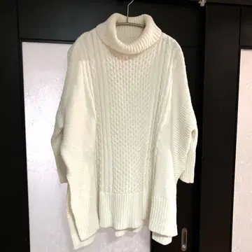 [ 새상품급 ] PLST 플라스테 케이블 짜임 터틀 BIG 니트 판초 F