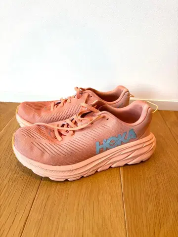호카 핑크 러닝화