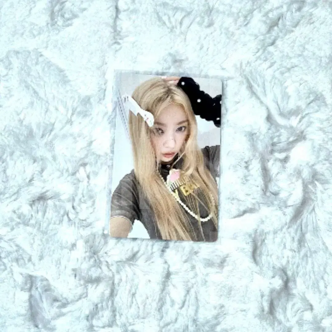 ILLIT - NOT CUTE ANYMORE + Weverse Gift ILLIT モカ NOT CUTE