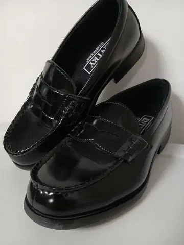 G.T. HAWKINS ENTRY 블랙 로퍼 23cm