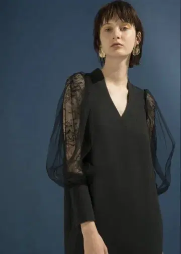 [ 새상품급 ] STAIR 소매 레이스 블랙 원피스 1