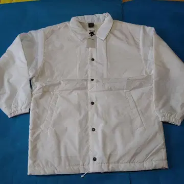 DESCENTE 화이트 보아 자켓 M ~ L