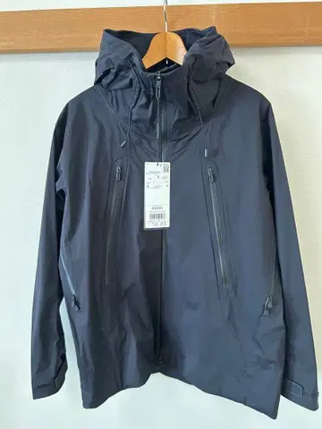 데상트 올마인드 클레어스 하드쉘 자켓