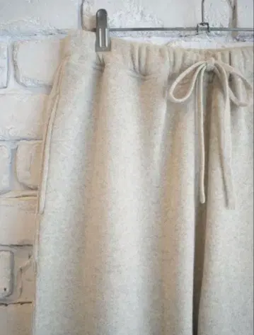 HERILL 헤릴 캐시미어 스웨트 팬츠 사이즈 1