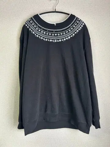 [레어] 맨투맨 vintage 올 패턴 스터드 블랙 90s