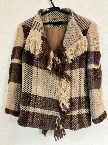 에스카다: 울 털실 자켓, 사이즈 40