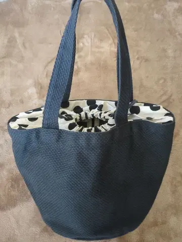 sasicco 토트백 블랙 도트 무늬