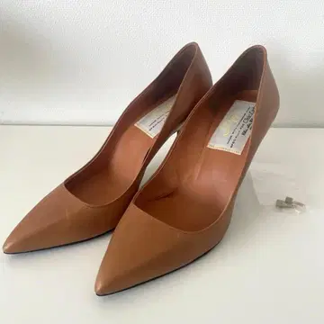 pippi 모카 브라운 펌프스