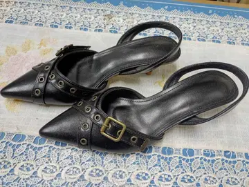 블랙 스틸레토 슬링백 펌프스