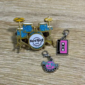 [ 새상품, 미사용 ] 하드 록 카페 핀 배지 세트