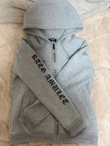 RTEG AMULET 그레이 후드티와 팬츠 세트