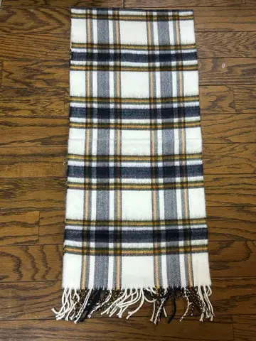 체크 무늬 머플러 화이트 블랙