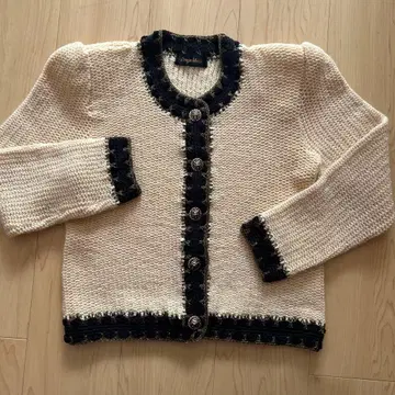 DrapeMode 아이보리 블랙 니트 가디건 자켓