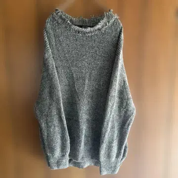 파드칼레 프린지 장식 그레이 오버 사이즈 니트 스웨터