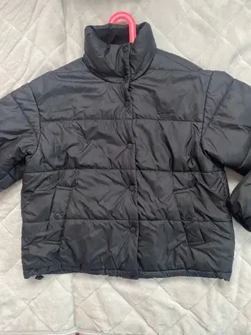 Levi's 블랙 다운 자켓