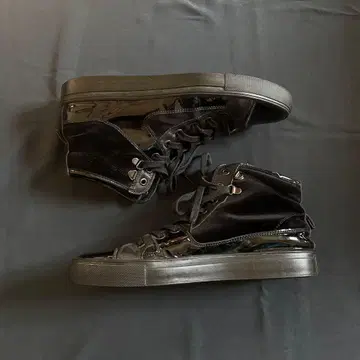 닐 바렛 에나멜 하이컷 스니커즈 블랙 40