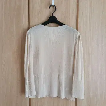 새상품급 스나이델 쉬폰 상의 베이지 블라우스 긴팔 롱티