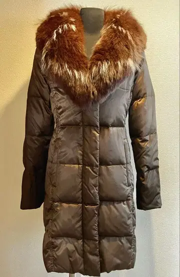 브라운 퍼 포함 다운 자켓