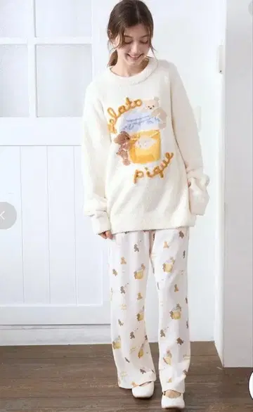 gelato pique (젤라토 피케) 꿀곰 패턴 상하의 세트