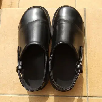 유니클로C 부사보 클로그 샌들 M 사이즈 블랙