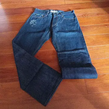 NESTA JAPAN 스트레이트 데님 32