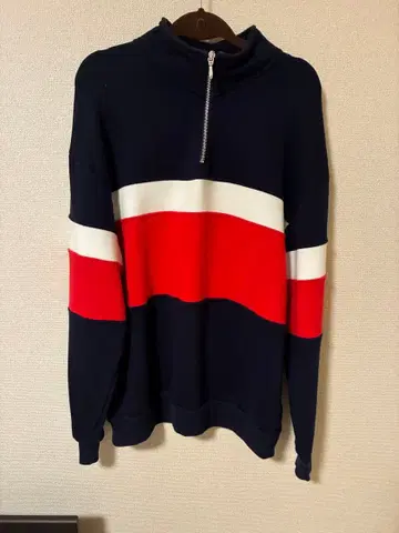 네이비 레드 스트라이프 트레이닝복