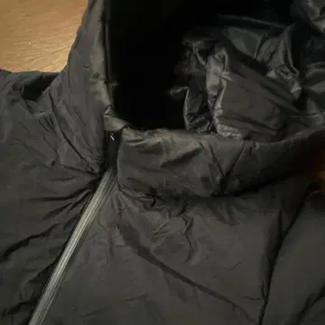 유니클로 심리스 다운 파카 L 클리닝 주의